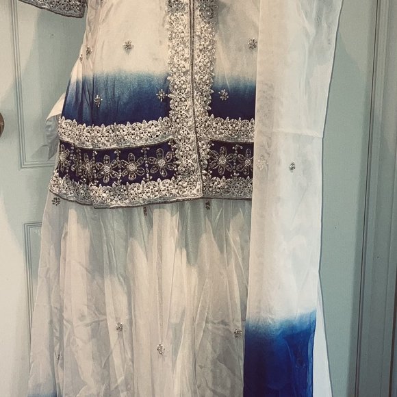 Indian Lengha - Picture 2 of 2